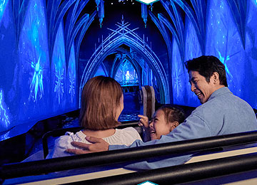 Disneyland&reg; Paris Seasons