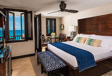 Pink Gin Oceanfront Honeymoon Penthouse Club Level Room - HPO